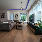 Danijela Zadarvillas Villa *