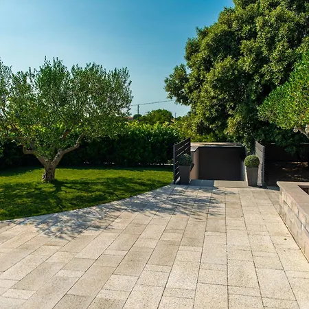 Vila Danijela Zadarvillas *